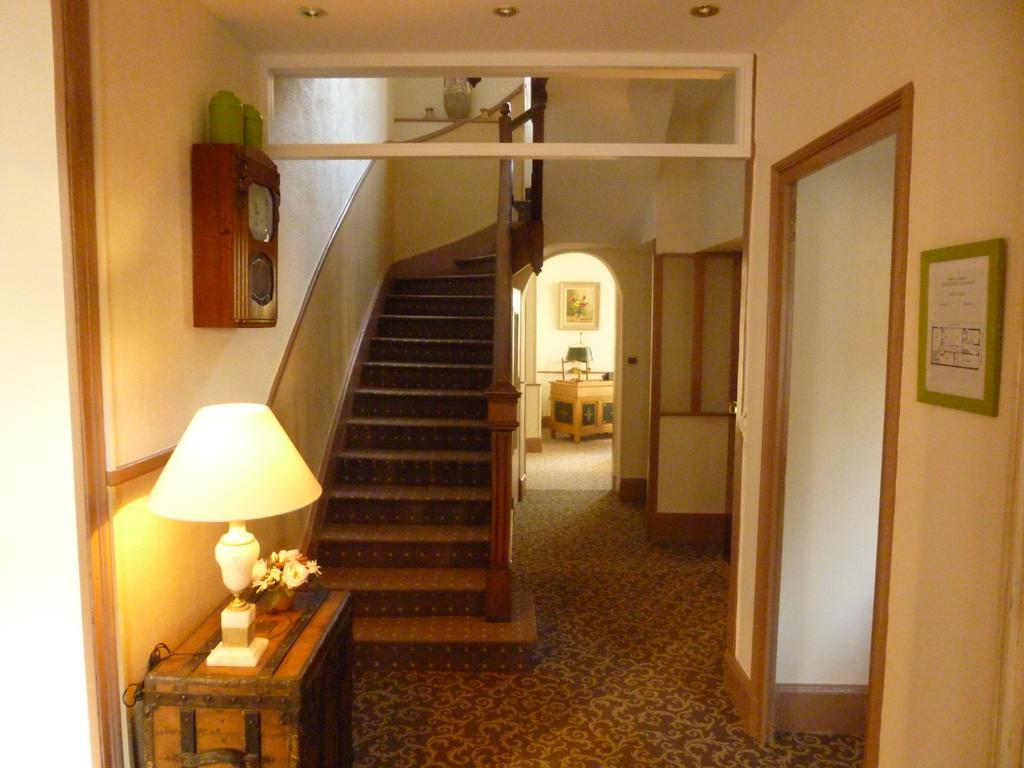 Hotel California Vichy Exterior photo
