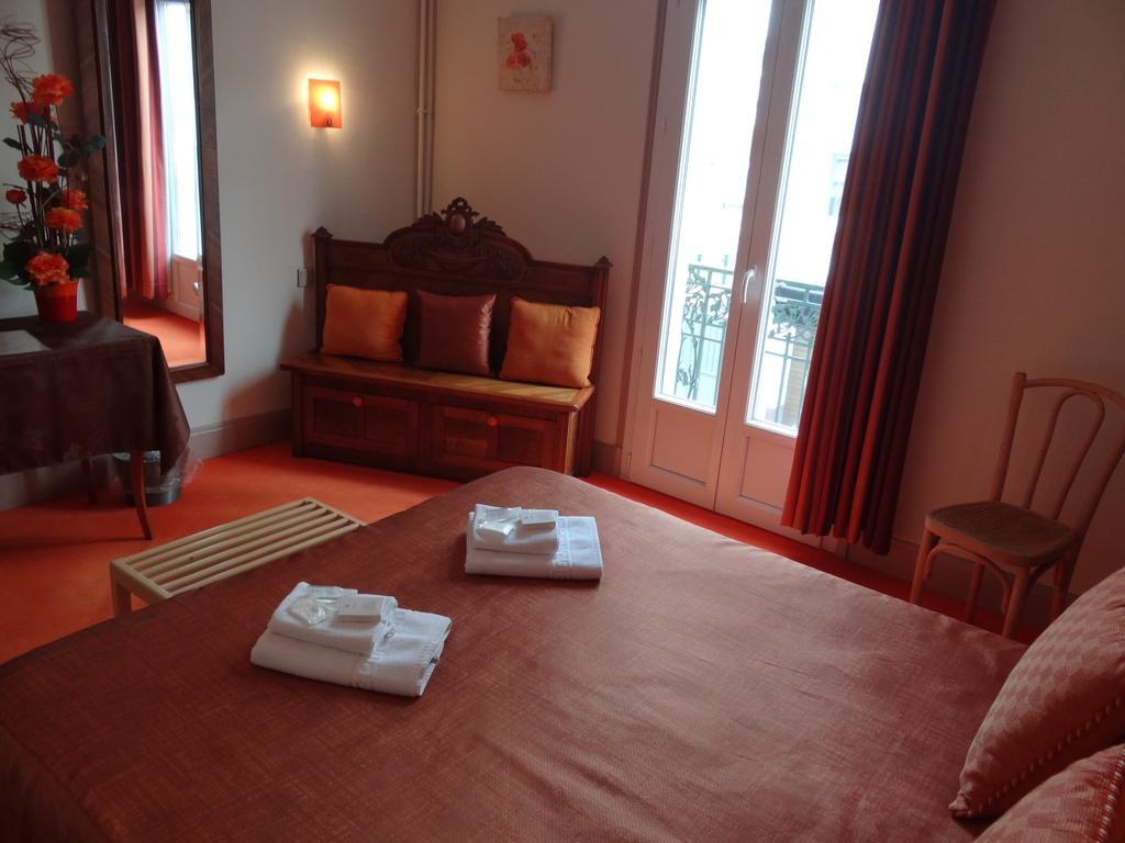 Hotel California Vichy Room photo